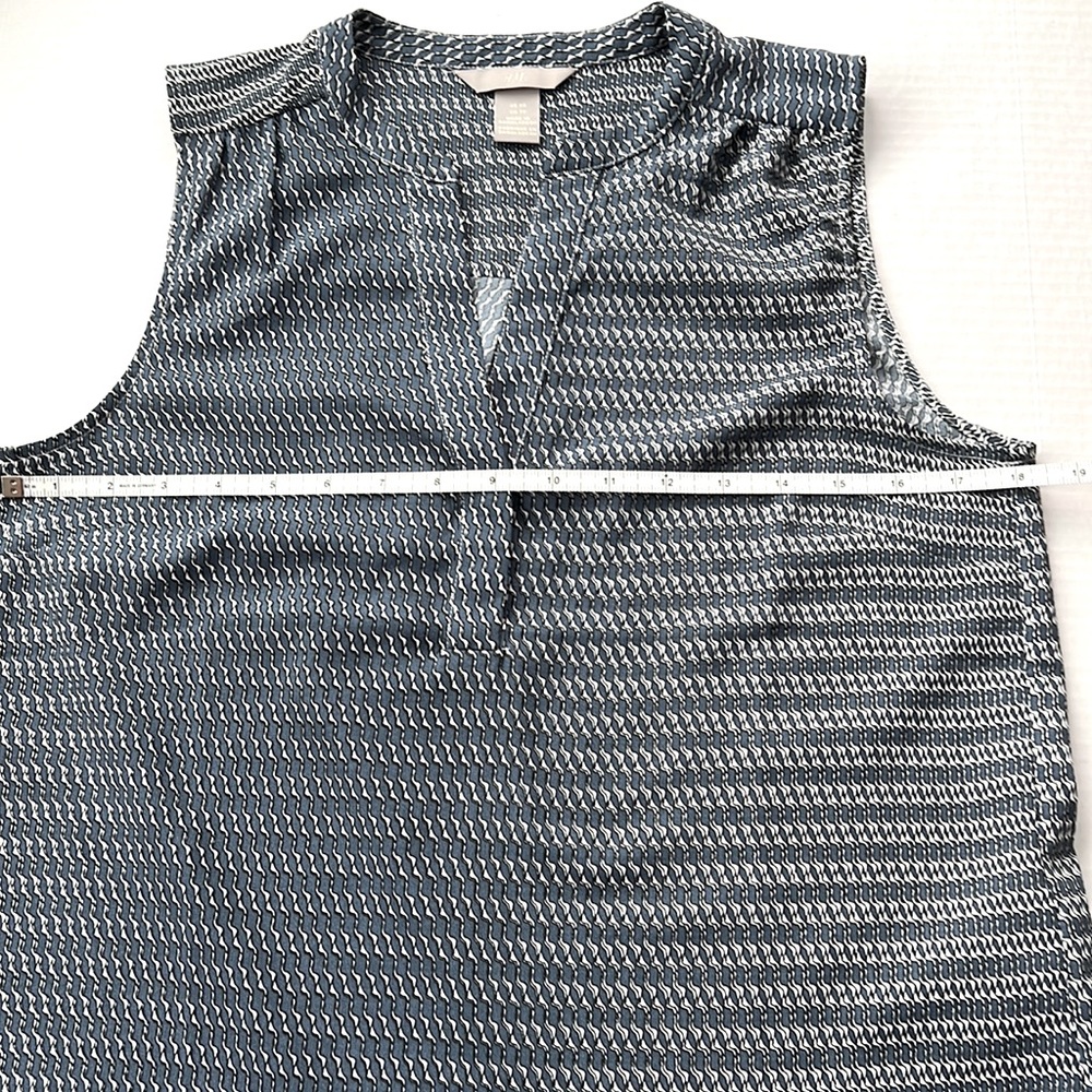 Sleeveless blouse,, collarless, women Xs - Picture 4 of 6